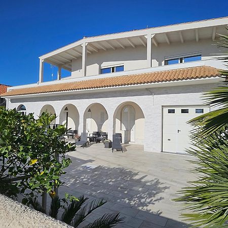 Villa Anny Авола Екстериор снимка