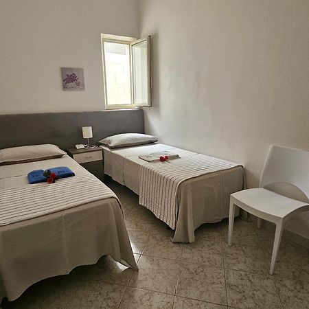 Villa Anny Авола Екстериор снимка