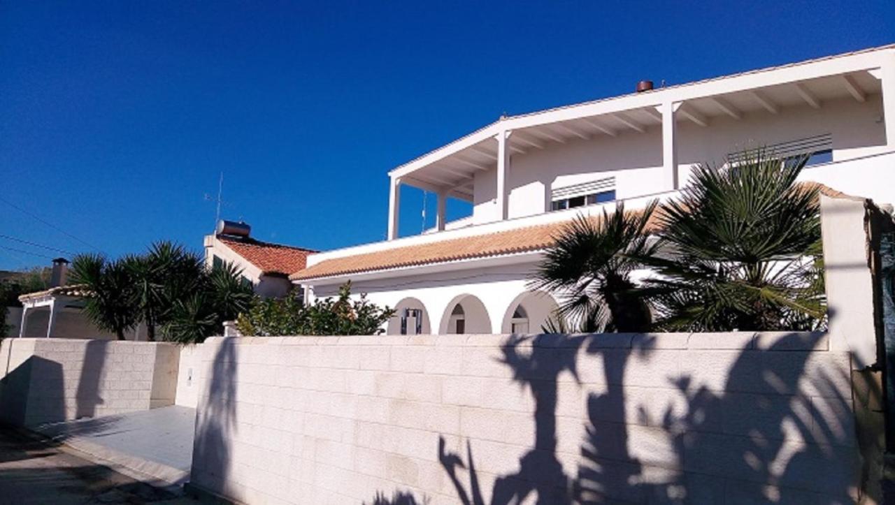 Villa Anny Авола Екстериор снимка