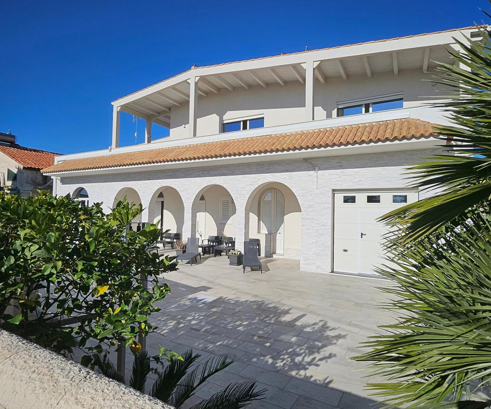 Villa Anny Авола Екстериор снимка